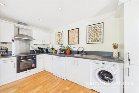 2 bedroom apartment for sale, Bennets Courtyard, Watermill Way, Colliers Wood, SW19