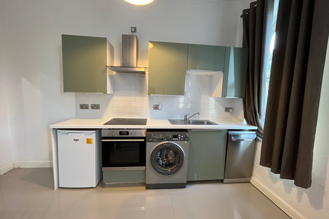 Studio to rent, Flat 4, 53 Clarendon Road, LS2 9NZ