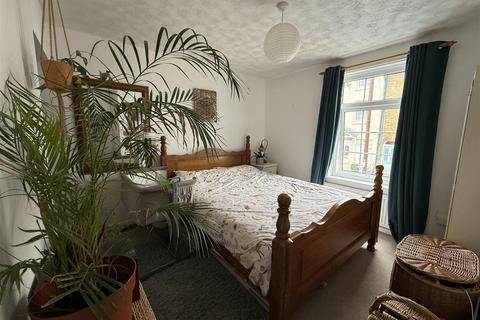 3 bedroom terraced house for sale, York Street, Cowes