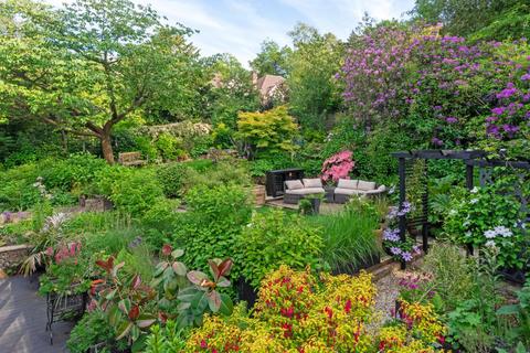 4 bedroom detached house for sale, St. Johns Road, East Sussex TN6