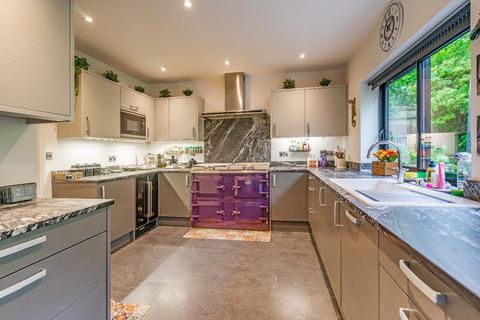 4 bedroom detached house for sale, St. Johns Road, East Sussex TN6
