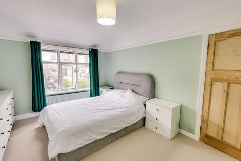 47 Kirkstall Mount, Leeds, LS5 3DP