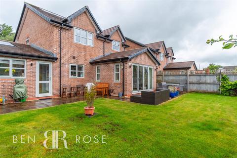 2 Old Smithy Close, Lea Town, Preston, PR4 0SH