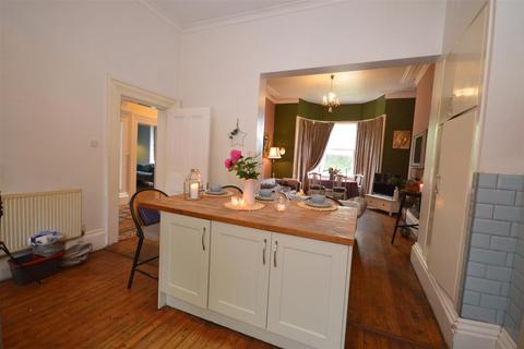 4 bedroom detached house for sale, Lumley Street, Castleford
