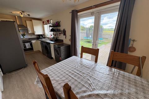 39 Allerton View, Thornton, Bradford, BD13 3AG
