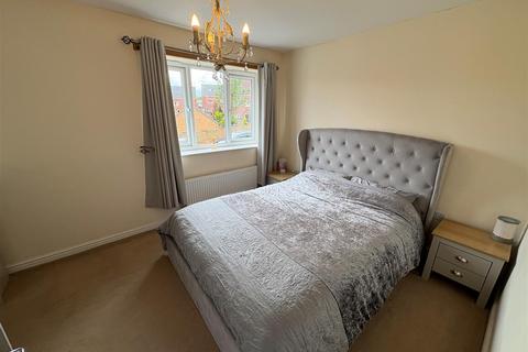 39 Allerton View, Thornton, Bradford, BD13 3AG