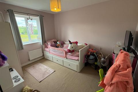 39 Allerton View, Thornton, Bradford, BD13 3AG