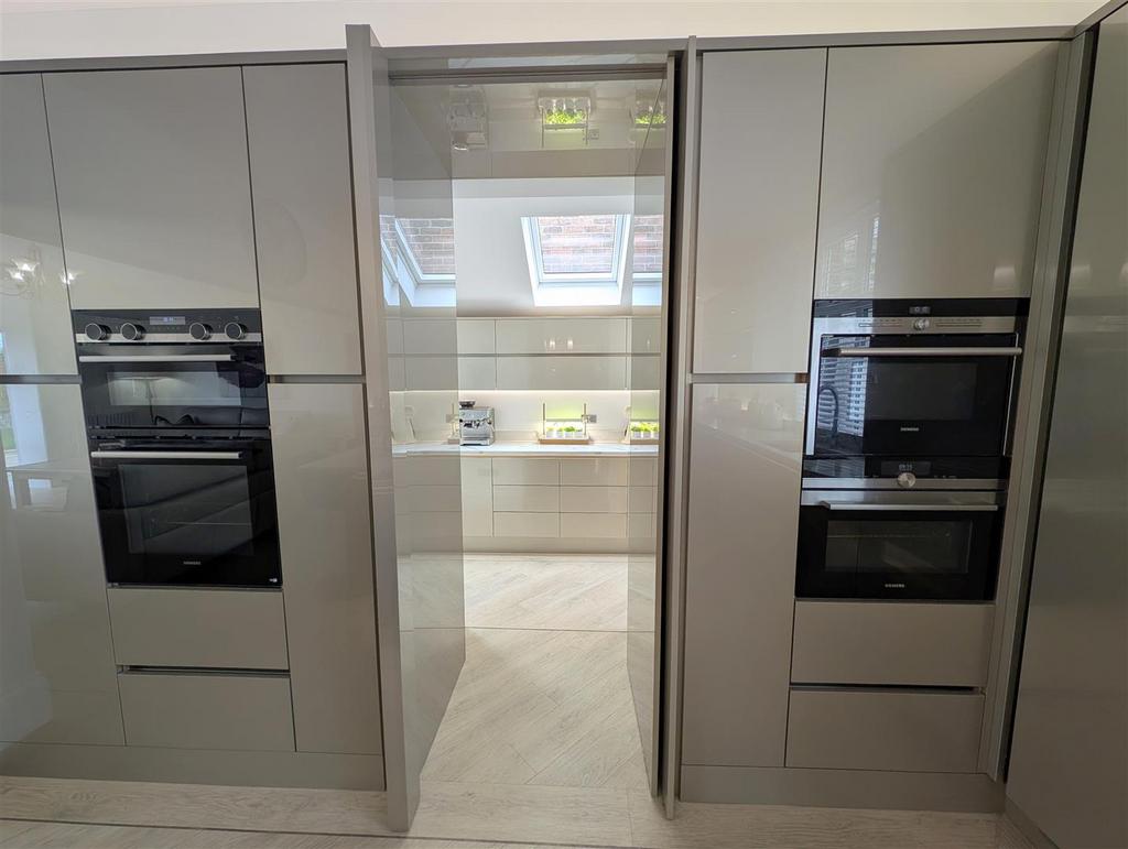 Kitchen, Dining and Garden Room