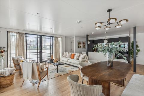 undefined, Cadogan Pier, Cheyne Walk, London, SW3