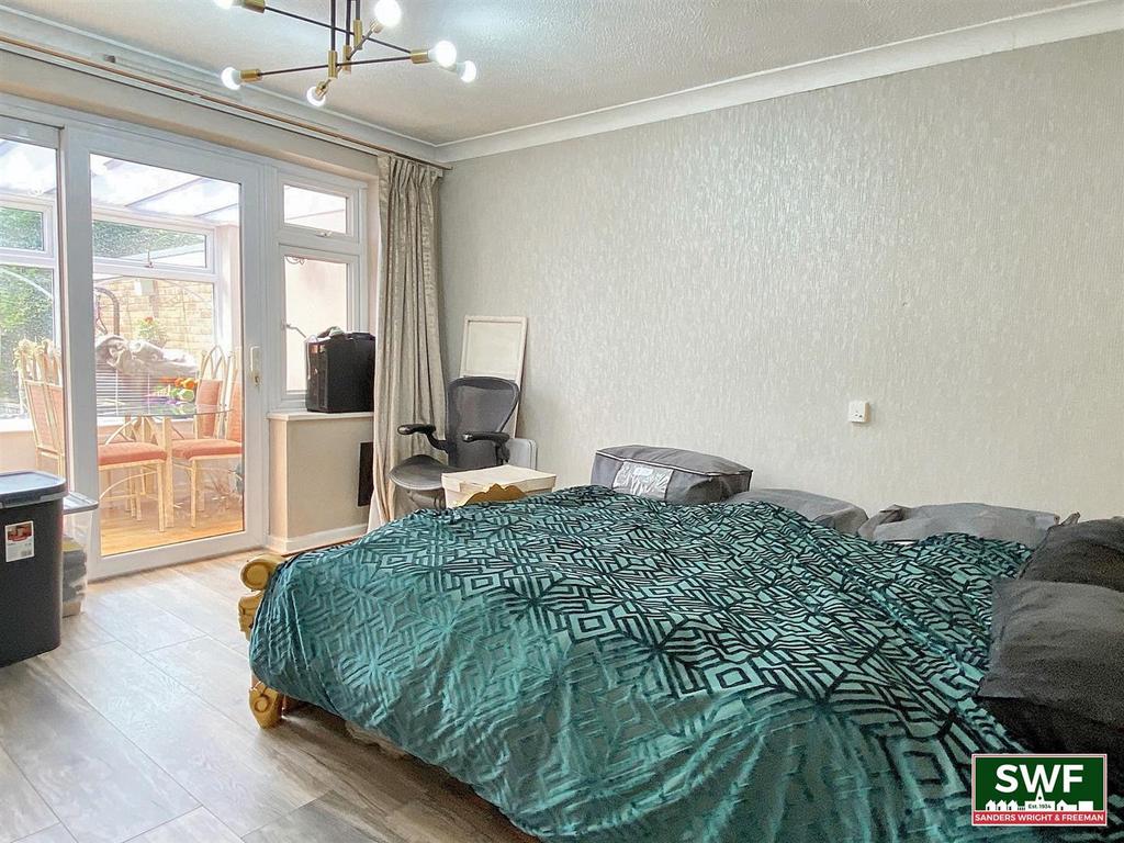 Bedroom1.jpg
