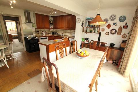 undefined, Margeholes, Watford WD19
