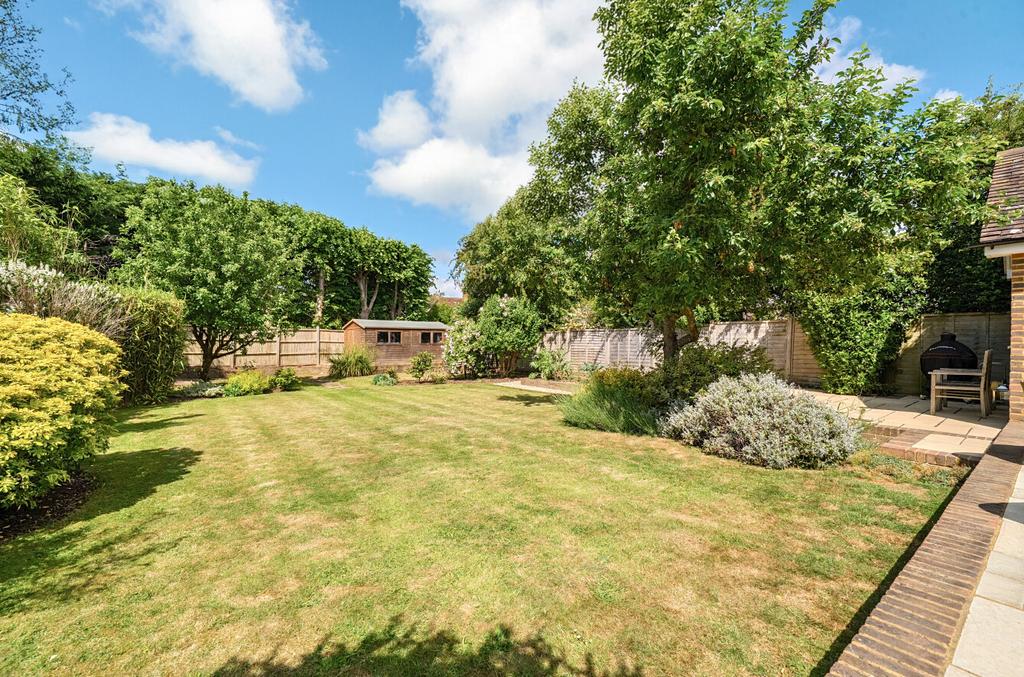 1301440-11-683d7b...