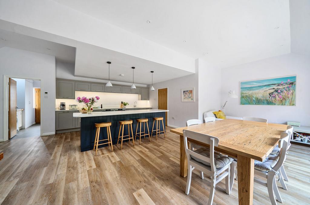 1301440-19-683d7d...