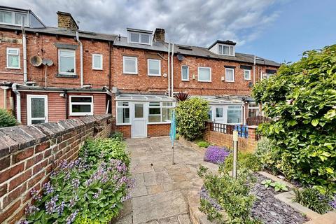 3 bedroom terraced house to rent, Wall Street, Barnsley, S70 1NR