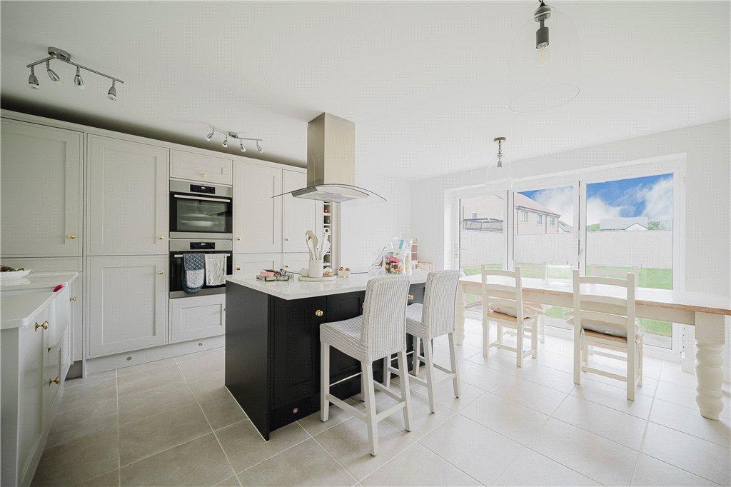 Dining/Kitchen