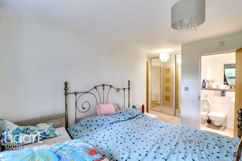 2 bedroom apartment for sale, Jubilee Court, South Woodford