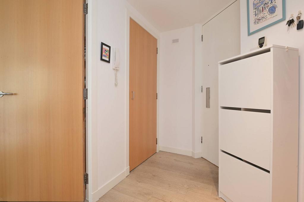 MFL0242716 869.jpg