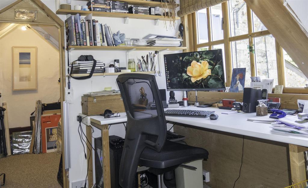 Bedroom 3/Study & Store Room