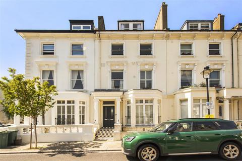 3 bedroom flat for sale, Belsize Square, Belsize Park NW3