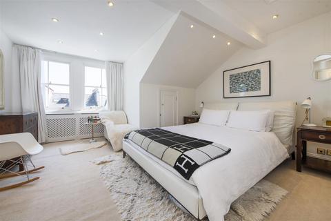 3 bedroom flat for sale, Belsize Square, Belsize Park NW3