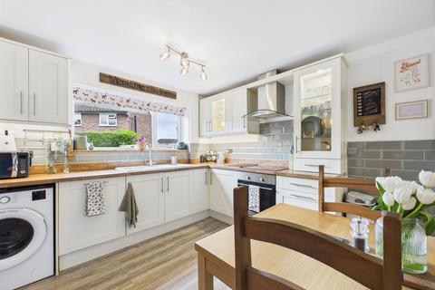 32 Highfields, Market Drayton, TF9 3EL