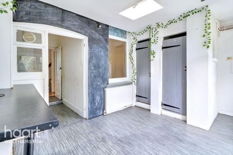 2 bedroom terraced house for sale, Renness Road, Walthamstow