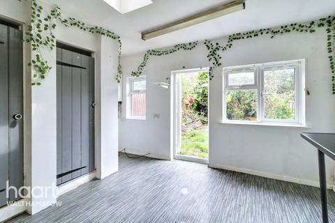 2 bedroom terraced house for sale, Renness Road, Walthamstow