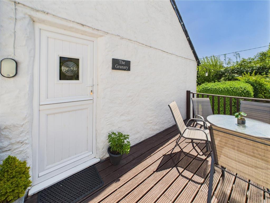 CAM02742 G0-PR0026-STILL009.jpg