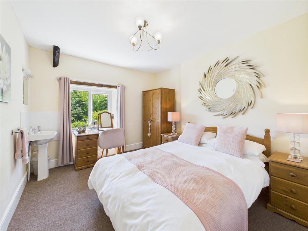 CAM02742 G0-PR0026-STILL015.jpg