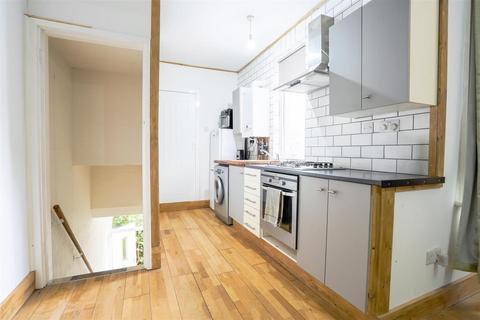 3 bedroom flat for sale, Coast Road, North Shields
