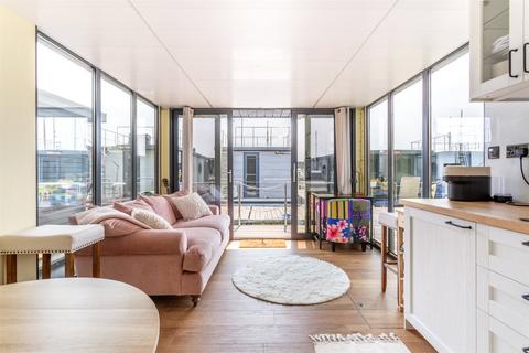 1 bedroom houseboat for sale, Pontoon 32, East Jetty BN2