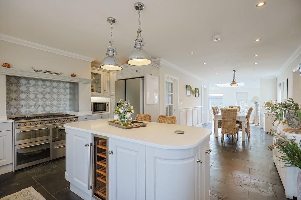 Open kitchen / dining room/ family room
