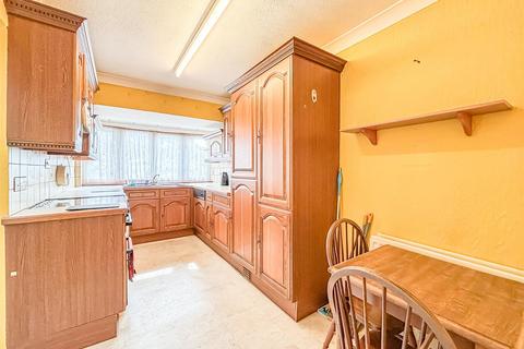 3 bedroom semi-detached house for sale, Burnham Road, Hockley SS5