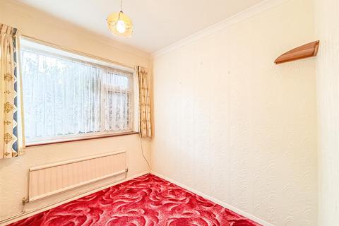 3 bedroom semi-detached house for sale, Burnham Road, Hockley SS5