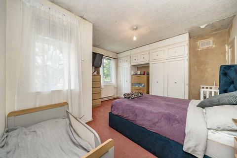 undefined, Aboyne Drive, London SW20