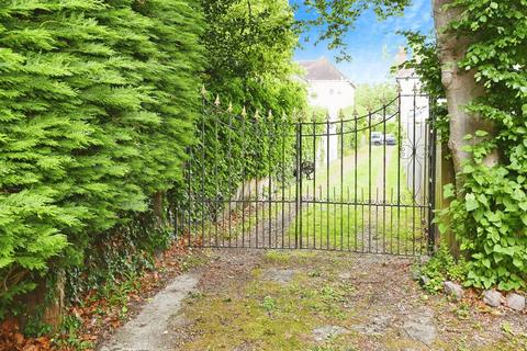 4 bedroom cottage for sale, 36a Elm Road, Reading RG6
