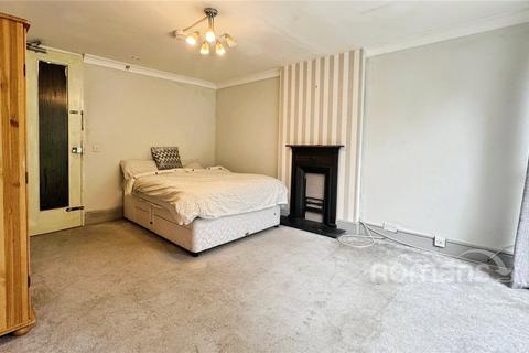 4 bedroom terraced house for sale, Sanctuary Close, Harefield, Uxbridge