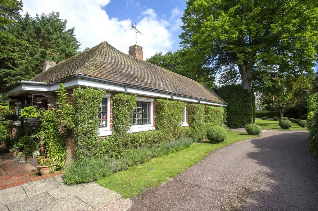 Entrance Lodge