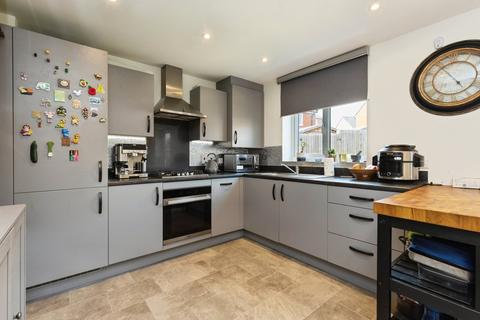 3 bedroom detached house for sale, Springmead Avenue, Gloucester GL3
