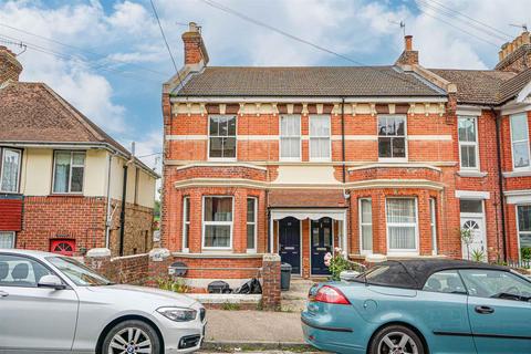 2 bedroom flat for sale, Beaconsfield Road, Hastings