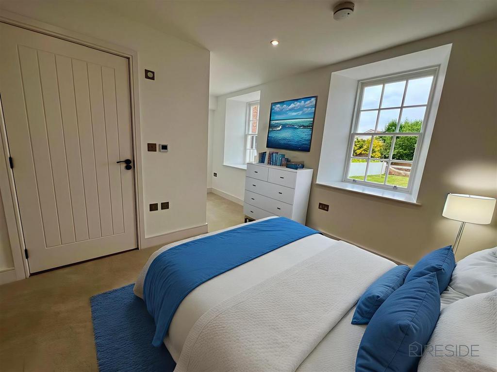 PHOTO-2025-06-09-16-49-55-7 - Bedroom - Standard -