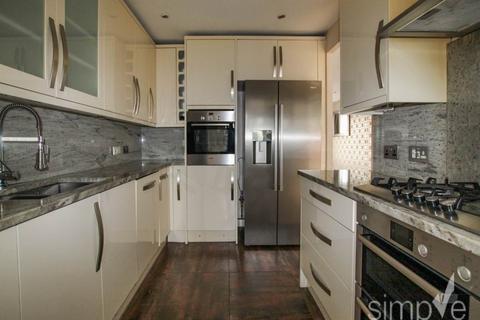 3 bedroom house to rent, Cranford Drive, Hayes, Middlesex