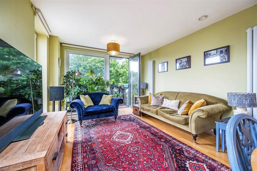 Killick Way, London E1 2 bed flat for sale - £475,000