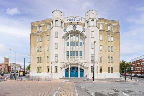 Commercial Road, E14, Tower Hamlets, London, E14