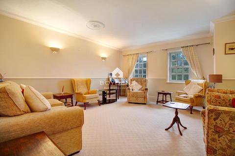 2 bedroom flat for sale, Lexden Park, Colchester CO3