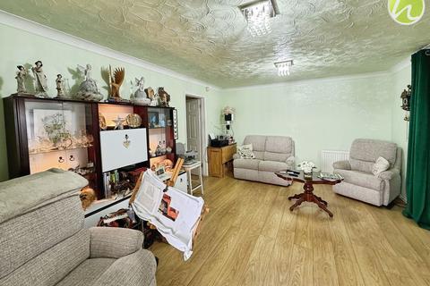 3 bedroom semi-detached house for sale, Beechcroft Avenue, Linford, SS17