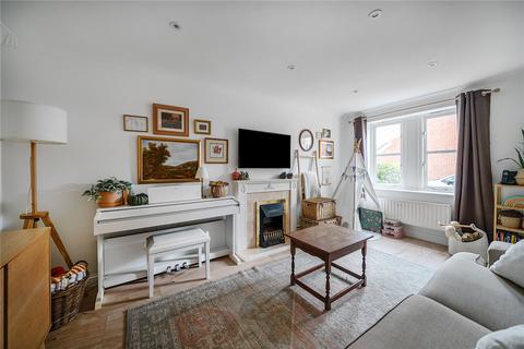 6 Derry Close, Ash Vale, Aldershot, GU12 5SR
