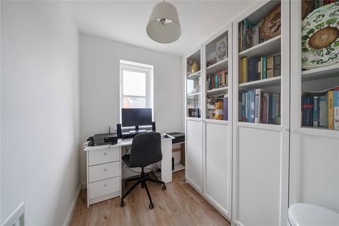 6 Derry Close, Ash Vale, Aldershot, GU12 5SR