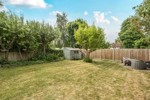 24 Barrow Avenue, Carshalton, SM5 4NY