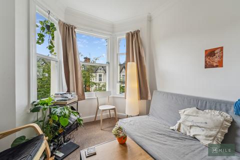 2 bedroom barn conversion to rent, St. Johns Avenue, London